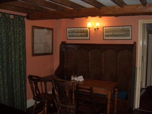 The Board Inn Хоус Экстерьер фото